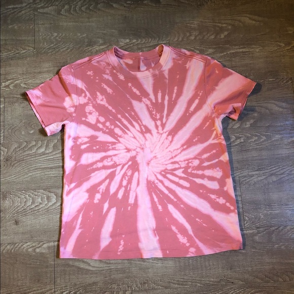 lululemon athletica Tops - Lululemon tie dyed boyfriend tee